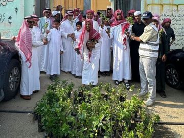 زراعة أكثر من 2000 شتلة في مبادرات بيئية بمكة المكرمة دعما لـالسعودية الخضراء زراعة أكثر من 2000 شتلة في مبادرات بيئية بمكة المكرمة دعما لـالسعودية الخضراء