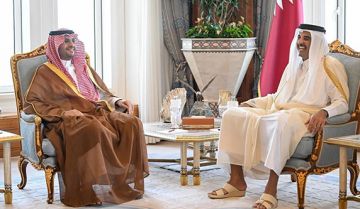 أمير قطر وتركي بن محمد يبحثان تطوير العلاقات