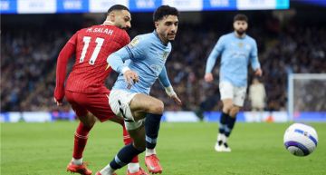 في الجولة الـ 11 من الدوري الإنجليزي.. صلاح يواجه مرموش في قمة ليفربول ومان سيتي