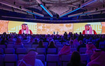 وزير الدولة للشؤون الخارجية يشارك في جلسة حوارية ضمن أعمال منتدى TOURISE العالمي