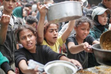 أكثر من مليون طفل في غزة بحاجة للماء والغذاء أكثر من مليون طفل في غزة بحاجة للماء والغذاء