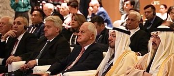 الأمير تركي بن طلال ينال جائزة الإنسانية العالمية في قمة البوسفور بإسطنبول