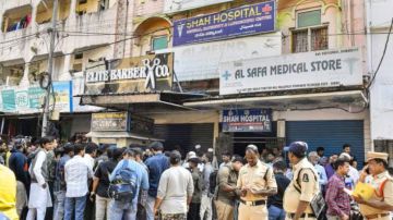 الشرطة الهندية تكشف تفاصيل وإحصائية ضحايا الحادث المروع في السعودية الشرطة الهندية تكشف تفاصيل وإحصائية ضحايا الحادث المروع في السعودية