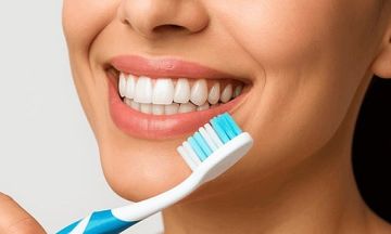 ببروتين من شعر الإنسان.. ابتكار بريطاني: معجون جديد يصلح مينا الأسنان التالفة!