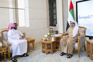 تركي آل الشيخ يلتقي الشيخ منصور بن زايد في أبوظبي