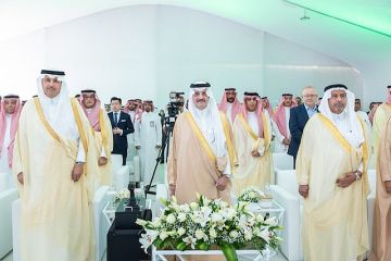 أمير الشرقية يدشن منطقة لوجستية متكاملة ويفتتح توسعة كبرى بميناء الدمام باستثمارات تتجاوز 2.8 مليار ريال أمير الشرقية يدشن منطقة لوجستية متكاملة ويفتتح توسعة كبرى بميناء الدمام باستثمارات تتجاوز 2.8 مليار ريال