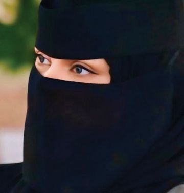 بين الكتابة.. وما لا يقال إلا بها بين الكتابة.. وما لا يقال إلا بها