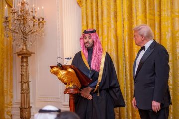 ولي العهد يشرف حفل العشاء المقام في البيت الأبيض