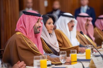 ولي العهد السعودي يلتقي قادة وأعضاء في مجلس النواب الأمريكي بالكونغرس