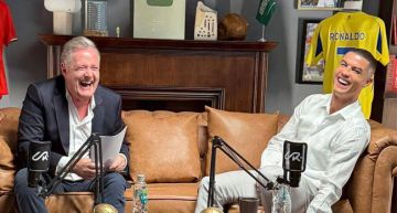 أكد أنه سعيد بتواجده في السعودية.. رونالدو: أنا هنا بفضل محمد بن سلمان وأكن له احتراما كبيرا أكد أنه سعيد بتواجده في السعودية.. رونالدو: أنا هنا بفضل محمد بن سلمان وأكن له احتراما كبيرا