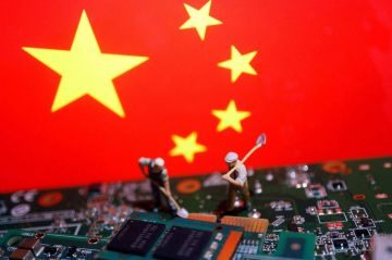 إنفاذا لأمر خادم الحرمين الشريفين.. المملكة تمنح رئيس أركان باكستان وساما رفيعا