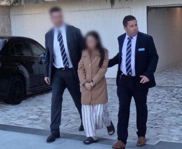 القبض على عرافة جمعت 46 مليون دولار عبر الاحتيال في سيدني القبض على عرافة جمعت 46 مليون دولار عبر الاحتيال في سيدني