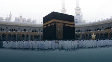 شؤون الحرمين تدعو ضيوف الرحمن لأخذ لقاح الإنفلونزا وارتداء الكمامة للوقاية من العدوى الموسمية شؤون الحرمين تدعو ضيوف الرحمن لأخذ لقاح الإنفلونزا وارتداء الكمامة للوقاية من العدوى الموسمية