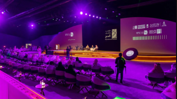 عسير تستعرض نهضتها السياحية في قمة تورايز 2025 العالمية