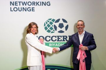 في سعيها نحو العالمية.. جي إكسبو توقع اتفاقية في ميامي لاستضافة الرياض الحدث الرياضي العالمي سوكر إكس العام القادم في سعيها نحو العالمية.. جي إكسبو توقع اتفاقية في ميامي لاستضافة الرياض الحدث الرياضي العالمي سوكر إكس العام القادم