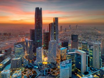 الرياض تستعرض بنيتها التحتية الرائدة في معرض المدن الذكية ببرشلونة الرياض تستعرض بنيتها التحتية الرائدة في معرض المدن الذكية ببرشلونة