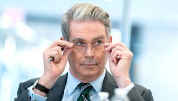 وزير الخزانة الأمريكي يتوقع إعلان ترمب تعيين رئيس جديد للاحتياطي الاتحادي وزير الخزانة الأمريكي يتوقع إعلان ترمب تعيين رئيس جديد للاحتياطي الاتحادي