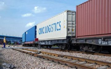 وصول أول قطار شحن روسي إلى إيران في وجهة جديدة للتجارة الدولية