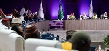 حثهم على استكمال إجراءات التعاقد قبل 15 رجب.. وزير الحج يلتقي 100 وزير ومفتي ورئيس مكتب 