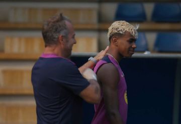 فليك: سأدعم لامين يامال واحميه دائما