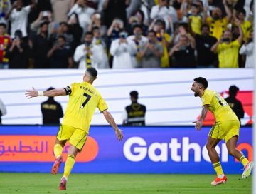 بثنائية رونالدو النصر يصعق الفيحاء ويواصل صدارة روشن