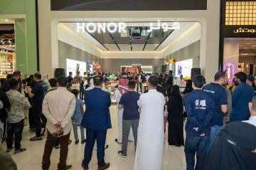 علامة HONOR توسع حضورها في المملكة بافتتاح متجرها الـ 11 في الياسمين مول بجدة