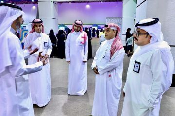 صحفيو مكة يزورون واحة الملك سلمان للعلوم