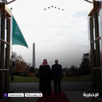 تحليق طائرات حربية فوق البيت الأبيض ترحيبا بقدوم ولي العهد الأمير محمد بن سلمان تحليق طائرات حربية فوق البيت الأبيض ترحيبا بقدوم ولي العهد الأمير محمد بن سلمان