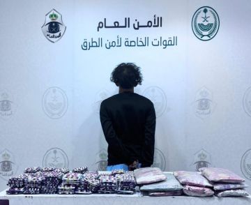 ضبط شخص بمكة لترويجه (8) كجم حشيش وأقراص خاضعة لتنظيم التداول الطبي