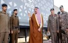 أميرالقصيم يتفقد المركز الأمني المتنقل لشرطة القصيم