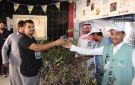  بيئة جدة تنفذ مبادرة لتوزيع الشتلات في سوق الأنعام المركزي بالخمرة