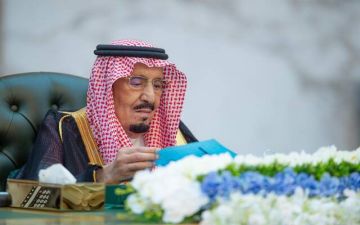 خادم الحرمين الشريفين يوجه بتمديد العمل ببرنامج حساب المواطن والدعم الإضافي