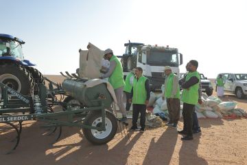 الغطاء النباتي يطلق مبادرة نثر البذور في المزارع الخاصة بحائل