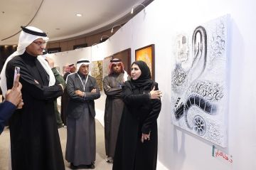 نبض الحروف معرض تشكيلي يحتفي باليوم العالمي للغة العربية