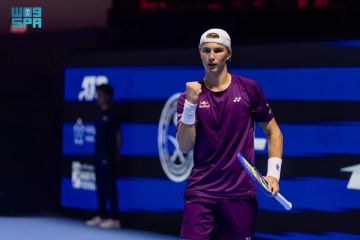 بلوكس ونيكولاي يعبران إلى نصف نهائي بطولة الجيل القادم لمحترفي التنس