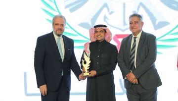 الدفاع تفوز بجائزة أفضل تواصل استراتيجي في قمة ICON 2025