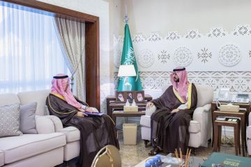 نائب أمير الشرقية يستقبل رئيس الاتحاد العربي لكرة اليد نائب أمير الشرقية يستقبل رئيس الاتحاد العربي لكرة اليد