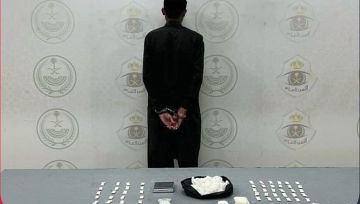 دوريات الأمن بمكة تطيح بمقيم باكستاني روج 64 كيسا من الشبو المخدر