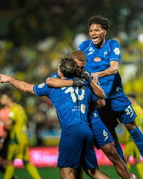 الفتح يعبر الخليج بهدف فارجاس فيروشن