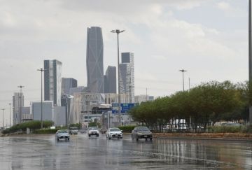 أمطار رعدية ورياح نشطة على أجزاء من الرياض والشرقية وجازان وعسير أمطار رعدية ورياح نشطة على أجزاء من الرياض والشرقية وجازان وعسير