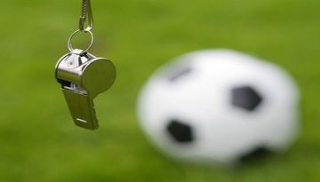 صافرة هولندية تضبط لقاء الهلال والخليج والطريس يقود مواجهة الفتح والأهلي