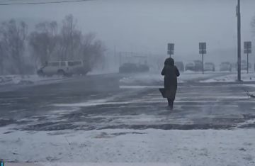 إعصار قوي يضرب كامتشاتكا شرق روسيا.. وتحذيرات من التنقل وحالة تأهب قصوى