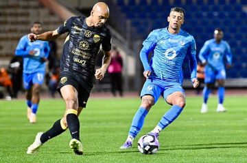 الاتحاد يتخطى عقبة نيوم بثلاثية ويقفز للمركز الخامس