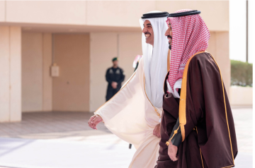 حفاوة استقبال الأمير محمد بن سلمان للشيخ تميم بن حمد تثير تفاعلا واسعا (فيديو صور)