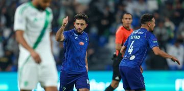 الفتح يلحق الهزيمة الأولى بالأهلي ويهرب من مراكز الهبوط