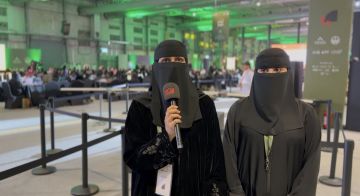 مشاركون في أكبر هاكاثون عالمي: أبشر طويق طريق للمستقبل.. وسبق ترصد نبض الإبداع وآراء المتسابقين مشاركون في أكبر هاكاثون عالمي: أبشر طويق طريق للمستقبل.. وسبق ترصد نبض الإبداع وآراء المتسابقين