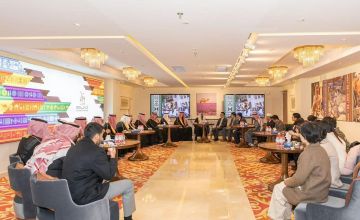 وزير الحج والعمرة يزور فرع مكتبة الملك عبدالعزيز العامة في جامعة بكين ويشيد بجهودها الثقافية وزير الحج والعمرة يزور فرع مكتبة الملك عبدالعزيز العامة في جامعة بكين ويشيد بجهودها الثقافية