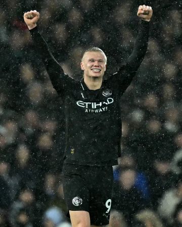 هالاند يصبح أسرع لاعب في التاريخ يصل إلى 100 هدف في الدوري الإنجليزي