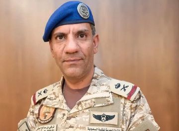 القوات المشتركة للتحالف: السفينتان دخلتا ميناء المكلا دون تصريح وأغلقتا أجهزة التتبع