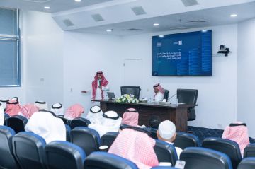 التجارة تناقش لائحة المعادن الثمينة الجديدة.. وآليات مكافحة غسل الأموال مع تجار القطاع